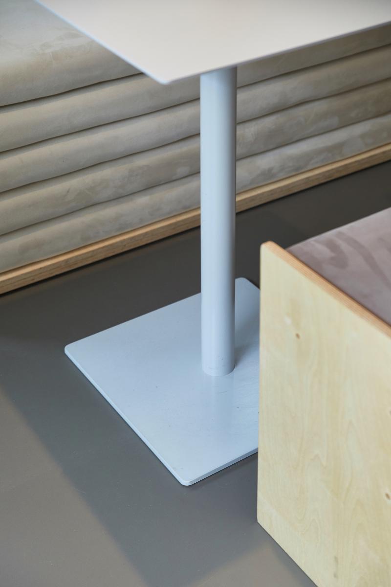 明亮温馨的简约咖啡馆，打造高品质生活空间-15