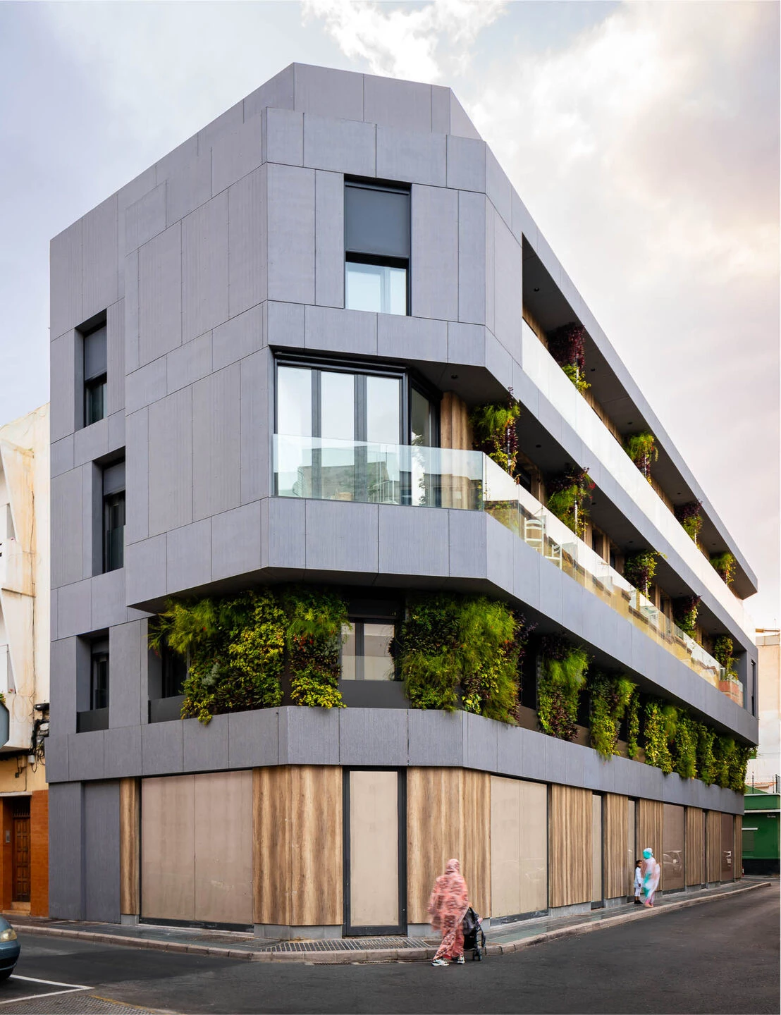 绿意盎然的城市花园——西班牙 Las Palmas de Gran Canaria 公寓设计-31