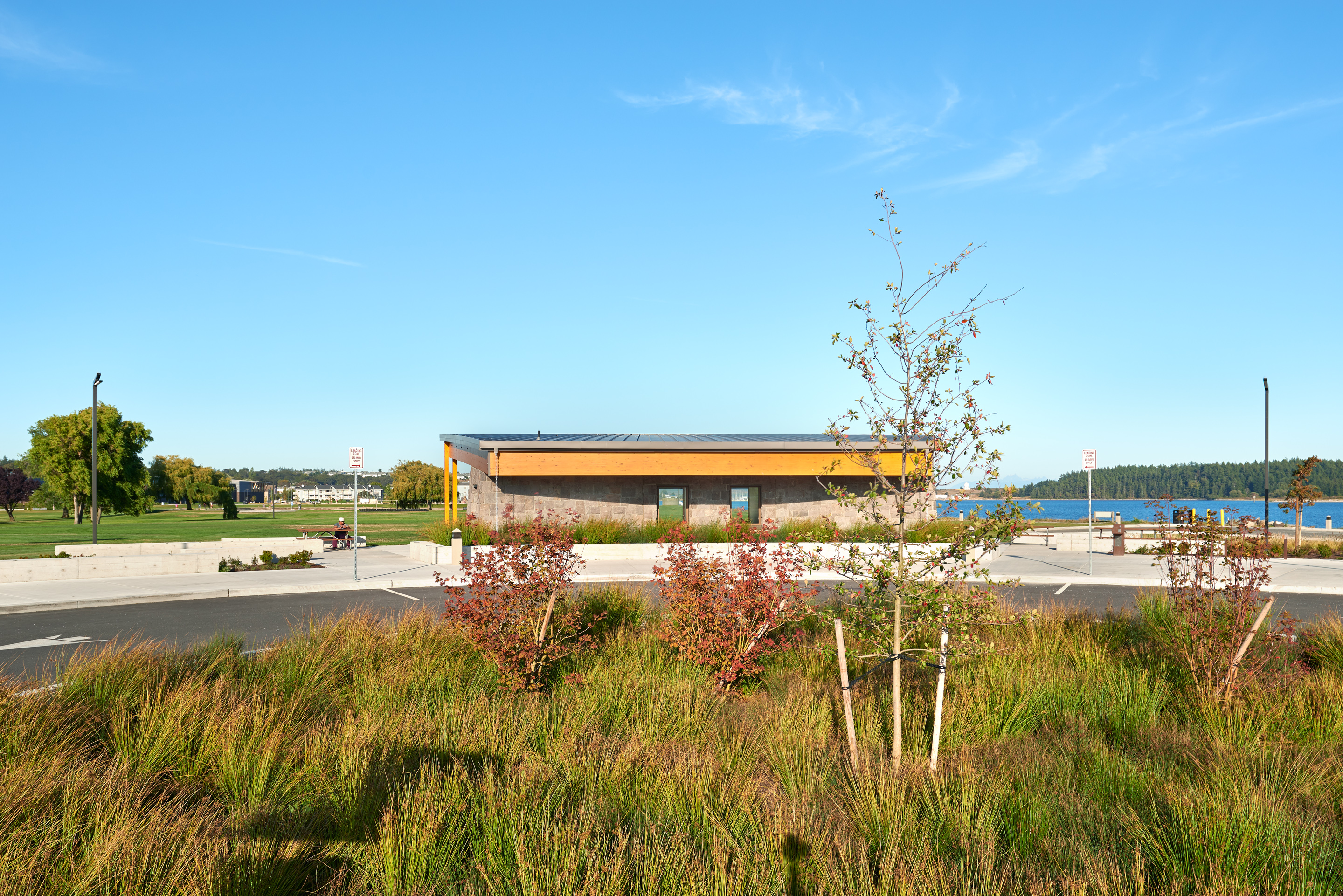 Oak Harbor 净水设施与 Windjammer 公园丨MWA Architects-17