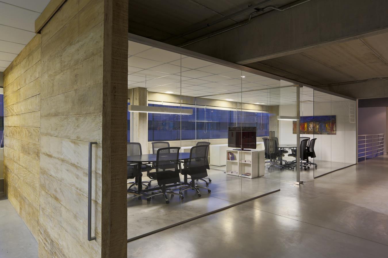 泰勒斯系统办公室-1