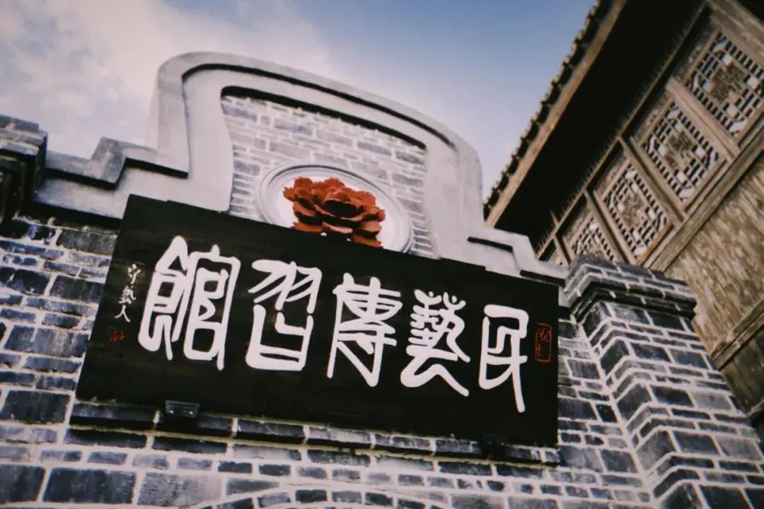 11 个陌生人同居 3 年,私生活首次曝光 | 看似佛系,实则野心勃勃-21