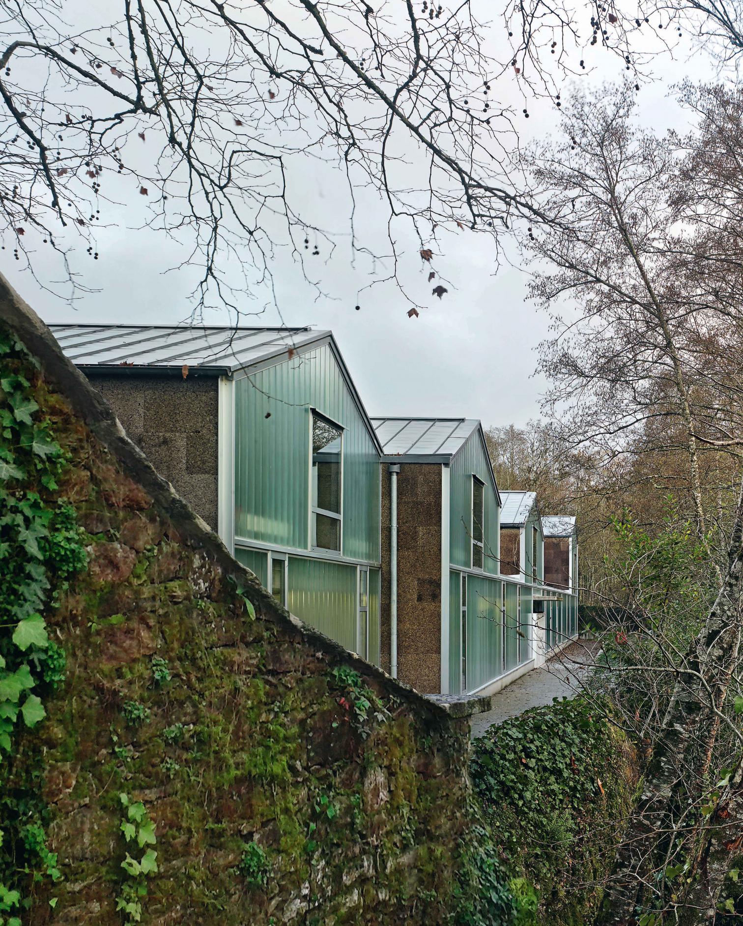 运动康复中心的生态融合设计-11