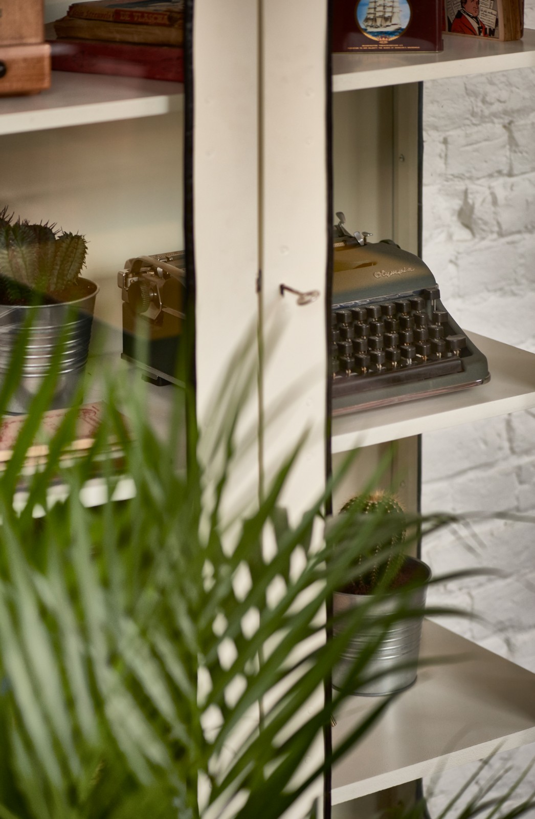 布鲁塞尔 Coffee College 复古砖墙咖啡店-2