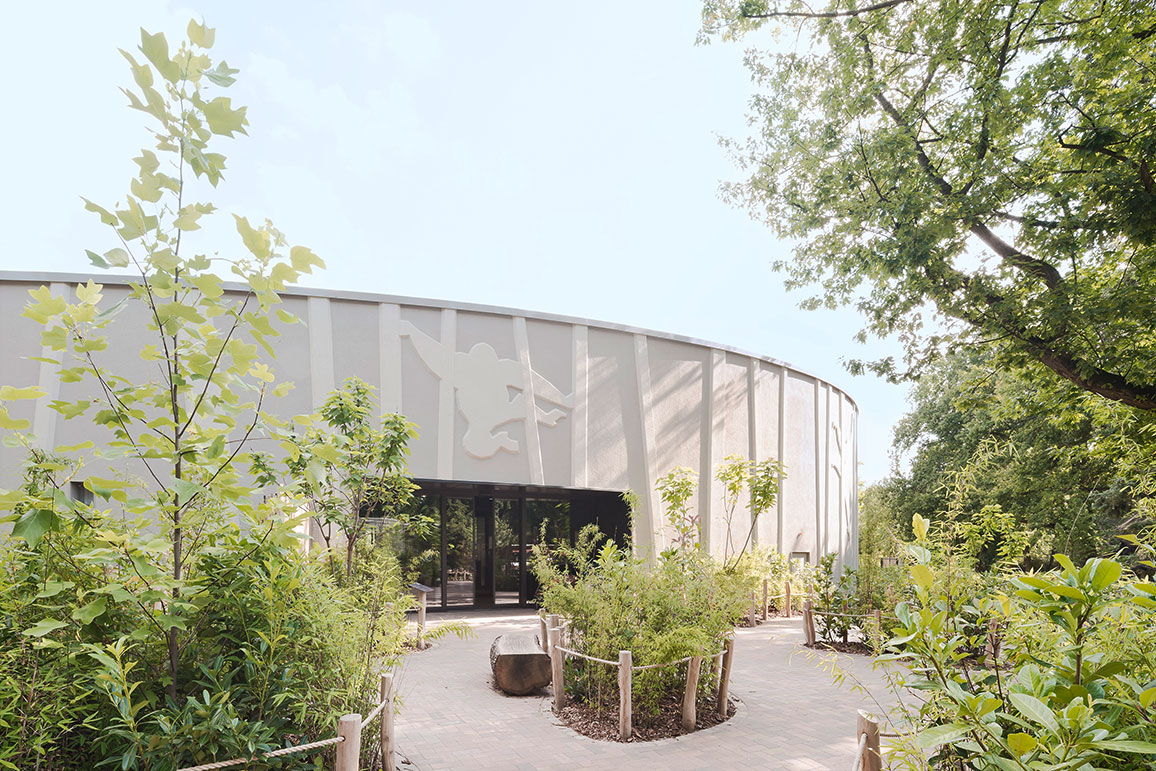 德累斯顿动物园猩猩馆丨德国德累斯顿丨未明确提及室内设计方,合作有Rehwaldt景观建筑师事务所-1