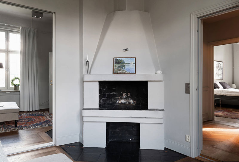 瑞典神秘庄园 | 暗色调的惊艳空间-21