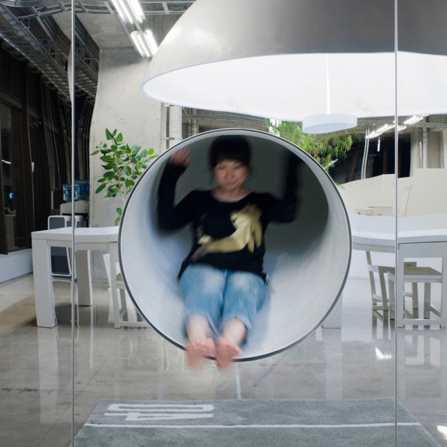 10 slides from Dezeen's Pinterest boards that offer a slippery alternative to stairs-37