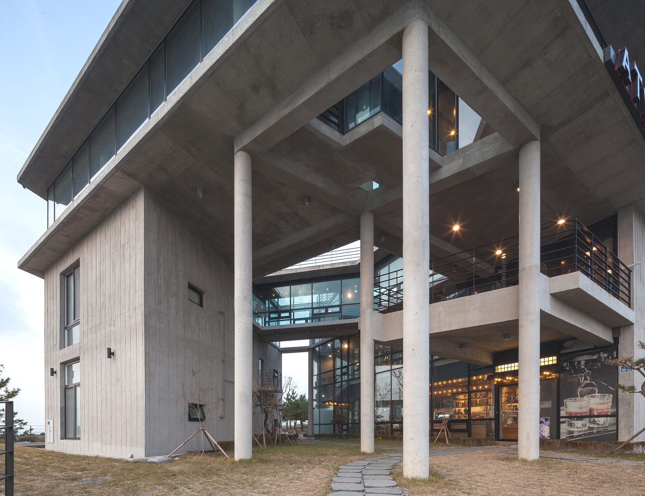 韩国日出之城的五边形商业建筑-34