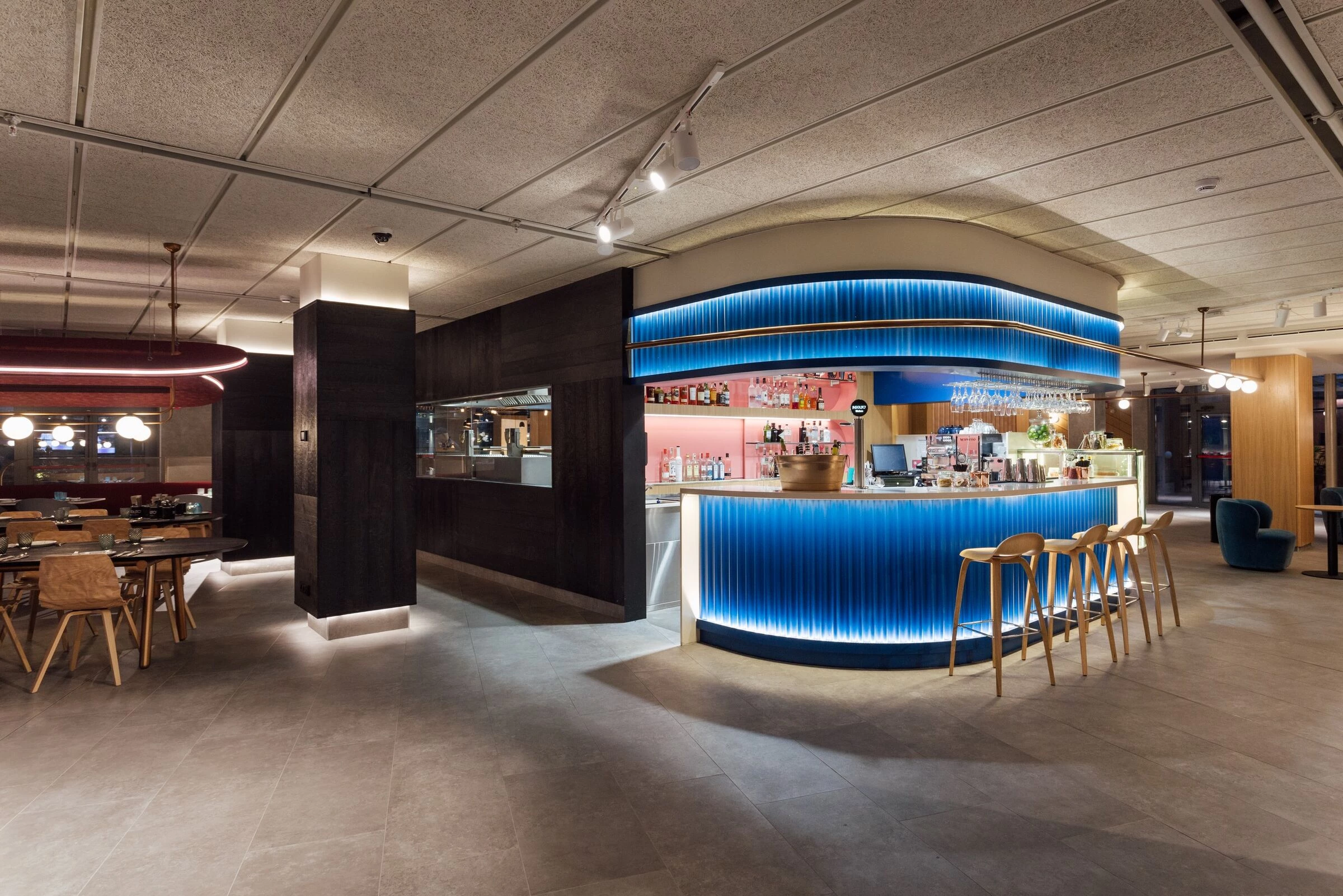 Madrid 漫画风酒店设计-13