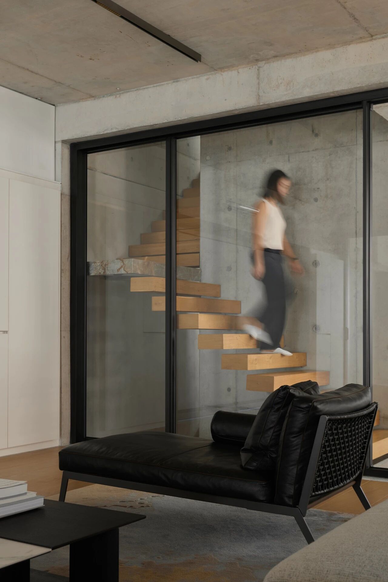 G 屋；G 宅（这里若有更多语境，能更准确翻译G代表的含义，比如可能是人名、地名首字母等） 丨Atelier01  A01-21