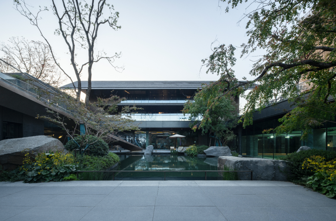 徐州万科·昆吾,欲解山石意 俯仰见昆仑丨中国徐州丨上海柏熙标识有限公司-3