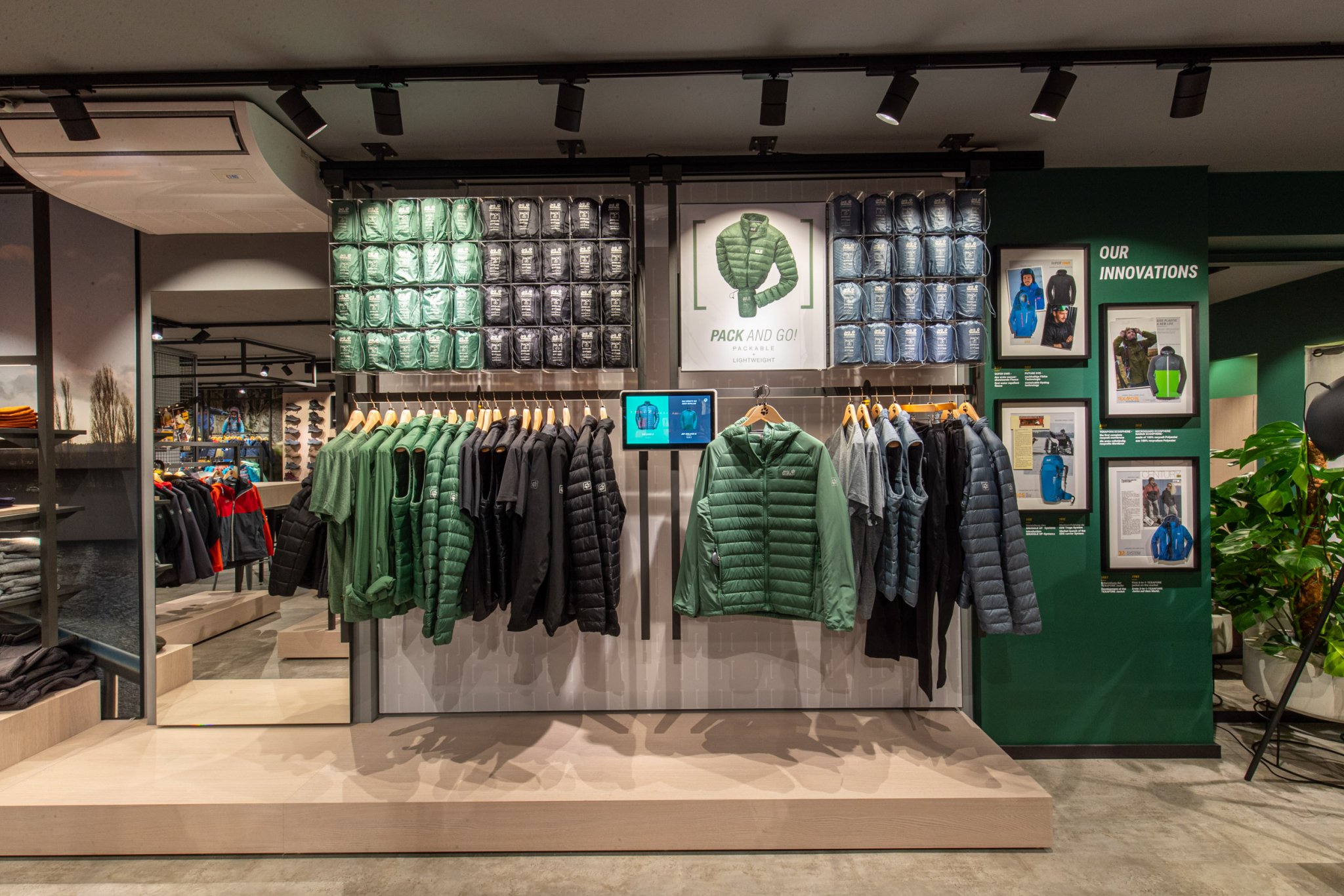Jack Wolfskin 新店设计 | 环保可持续的都市风格-14