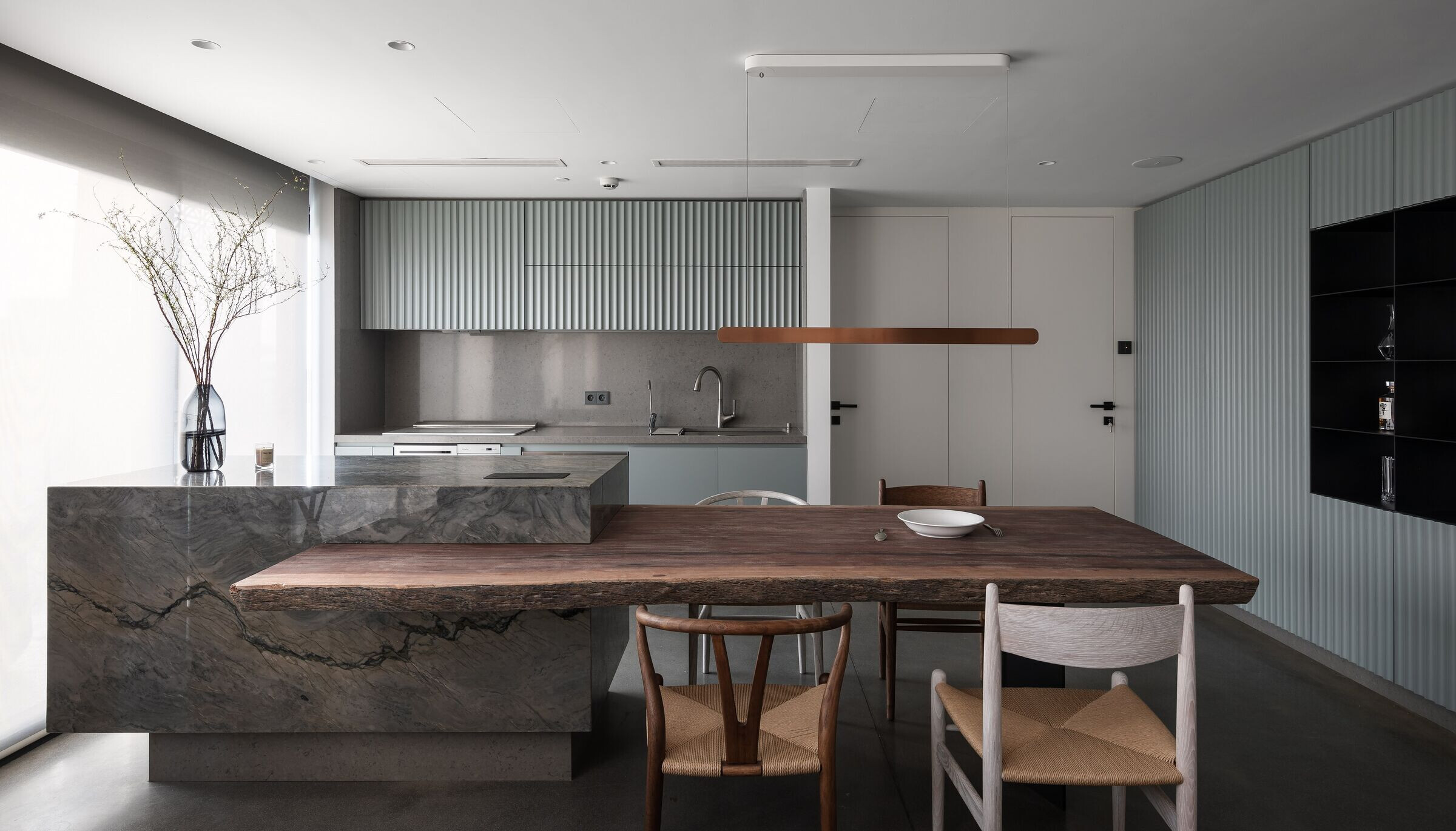 越南河内工业风顶层公寓设计丨VietDECOR-44