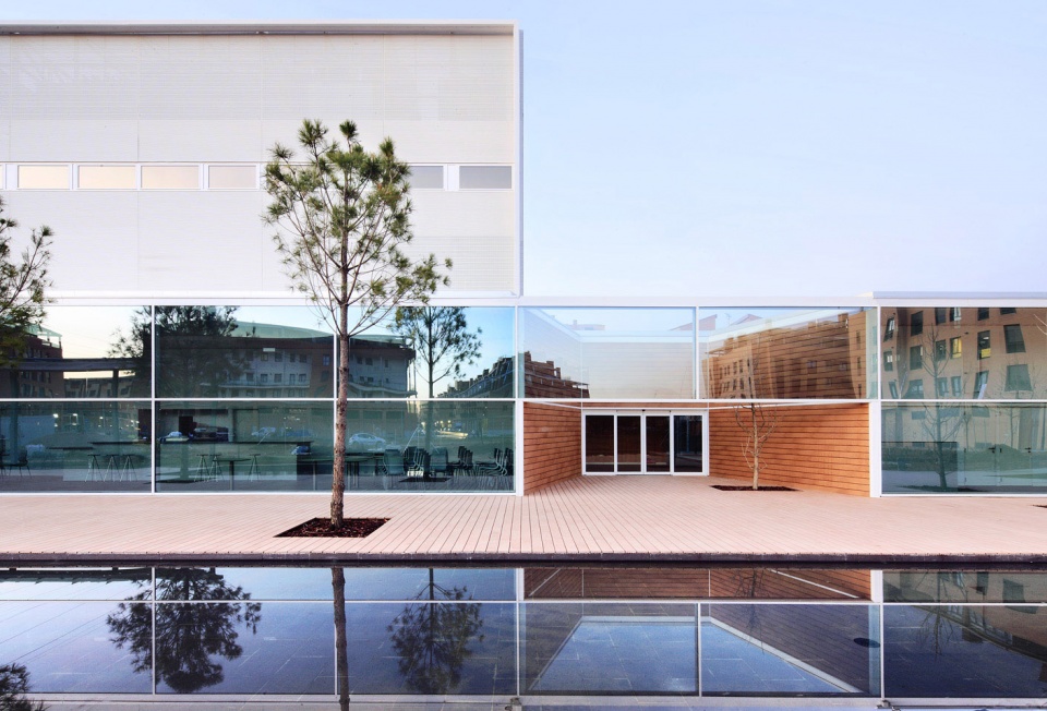 西班牙零排放休闲中心-8