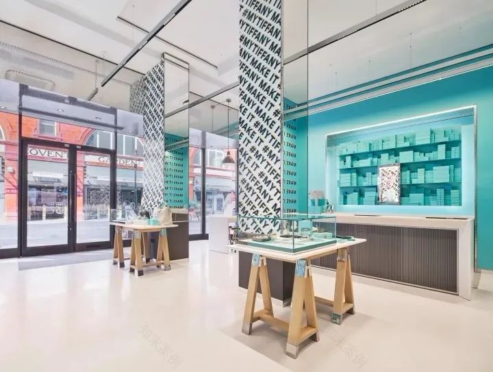 【519期】Tiffany Co( 蒂芙尼)最新快闪店设计,丰富的礼物周边,增加互动性-62