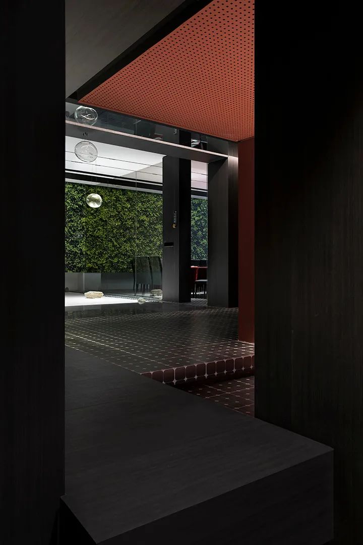 厦门地下餐厅融入天然氧吧,打造轻灵惬意就餐氛围-13