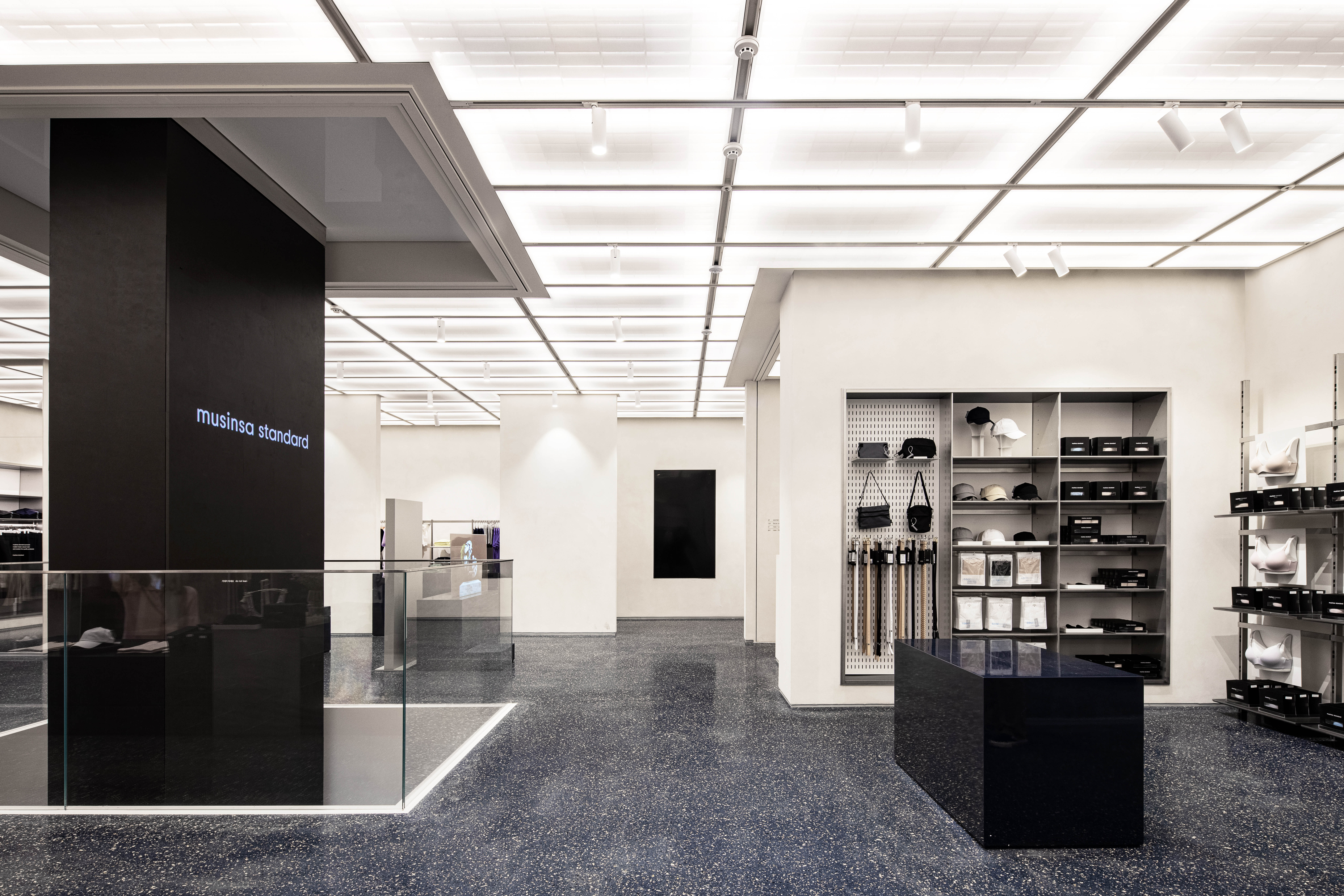 Musinsa Standard 服装店丨韩国首尔丨LABOTORY-21