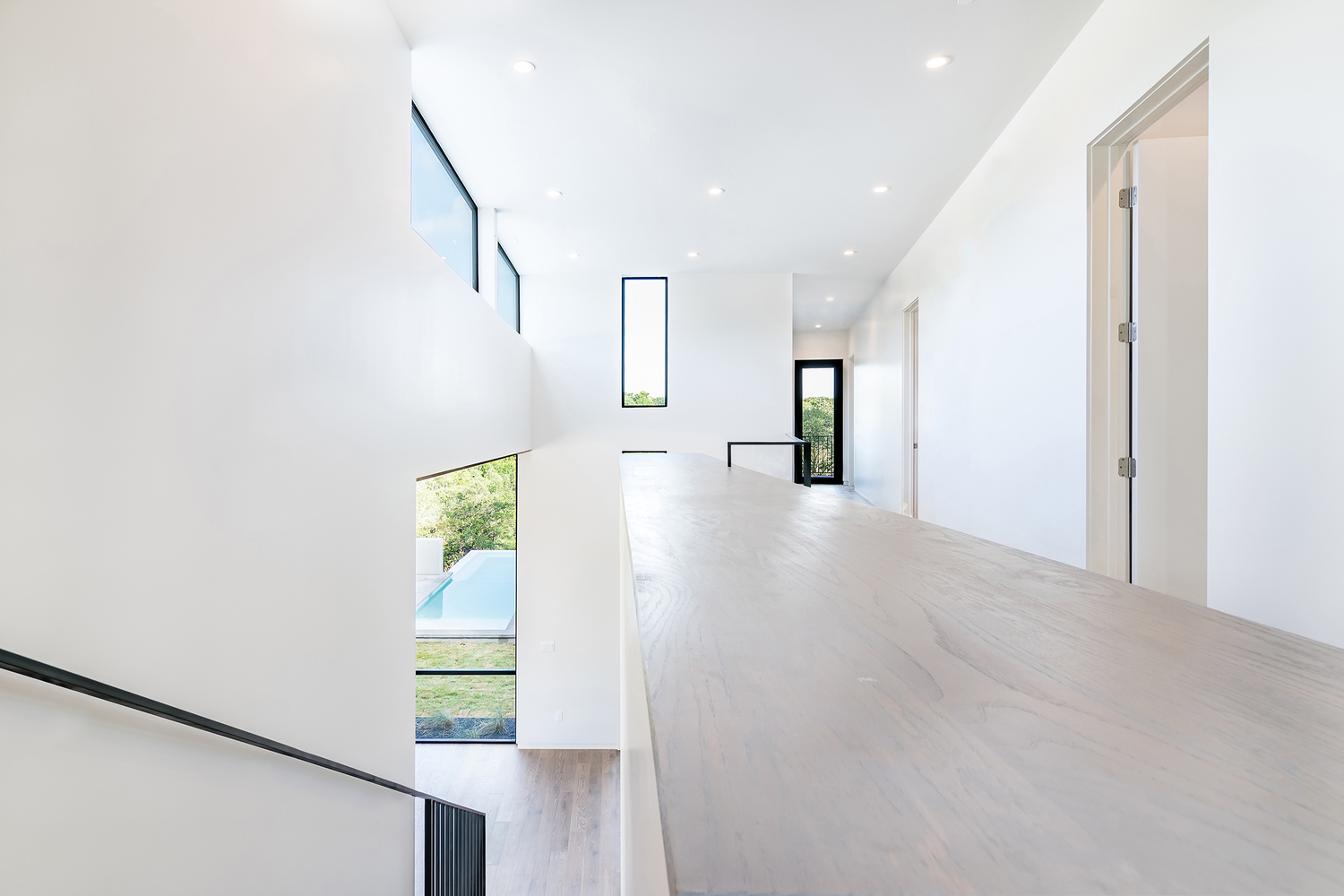 带括号的太空屋-22