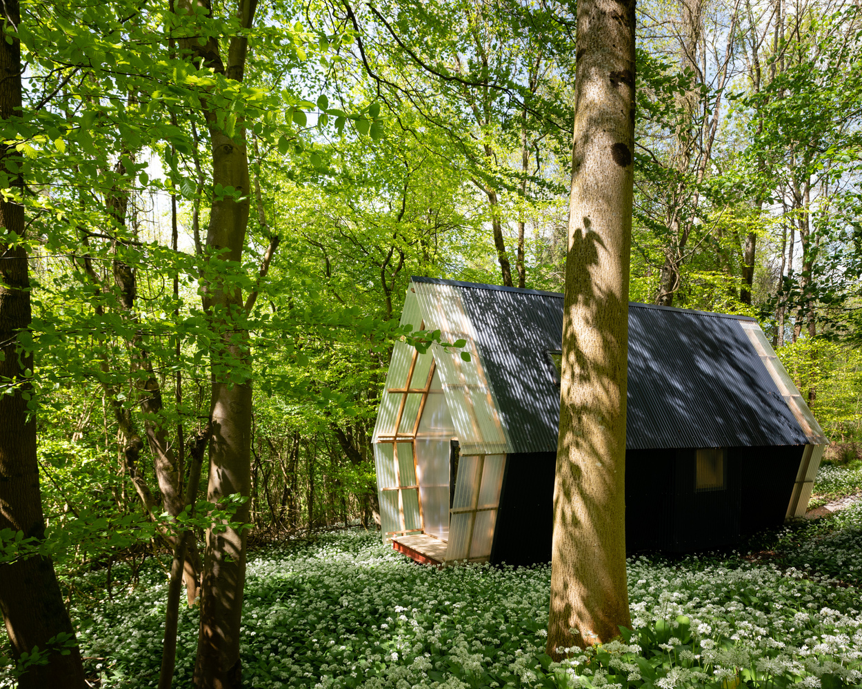 Trailer  Invisible Studio-52