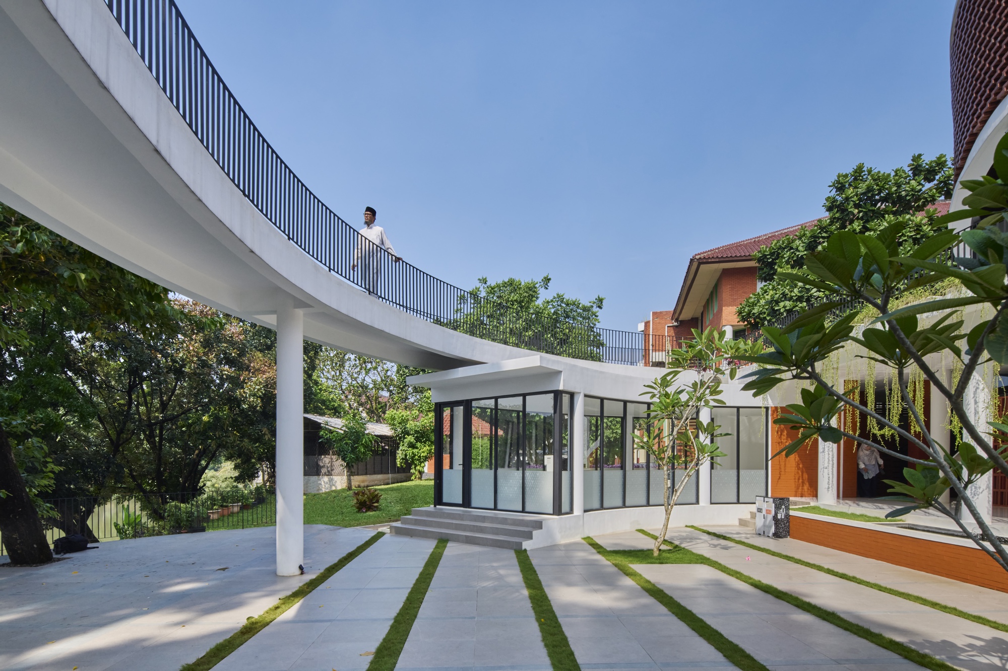 Al-Iqtishad Mushola / CREM Paragon x KIND-16