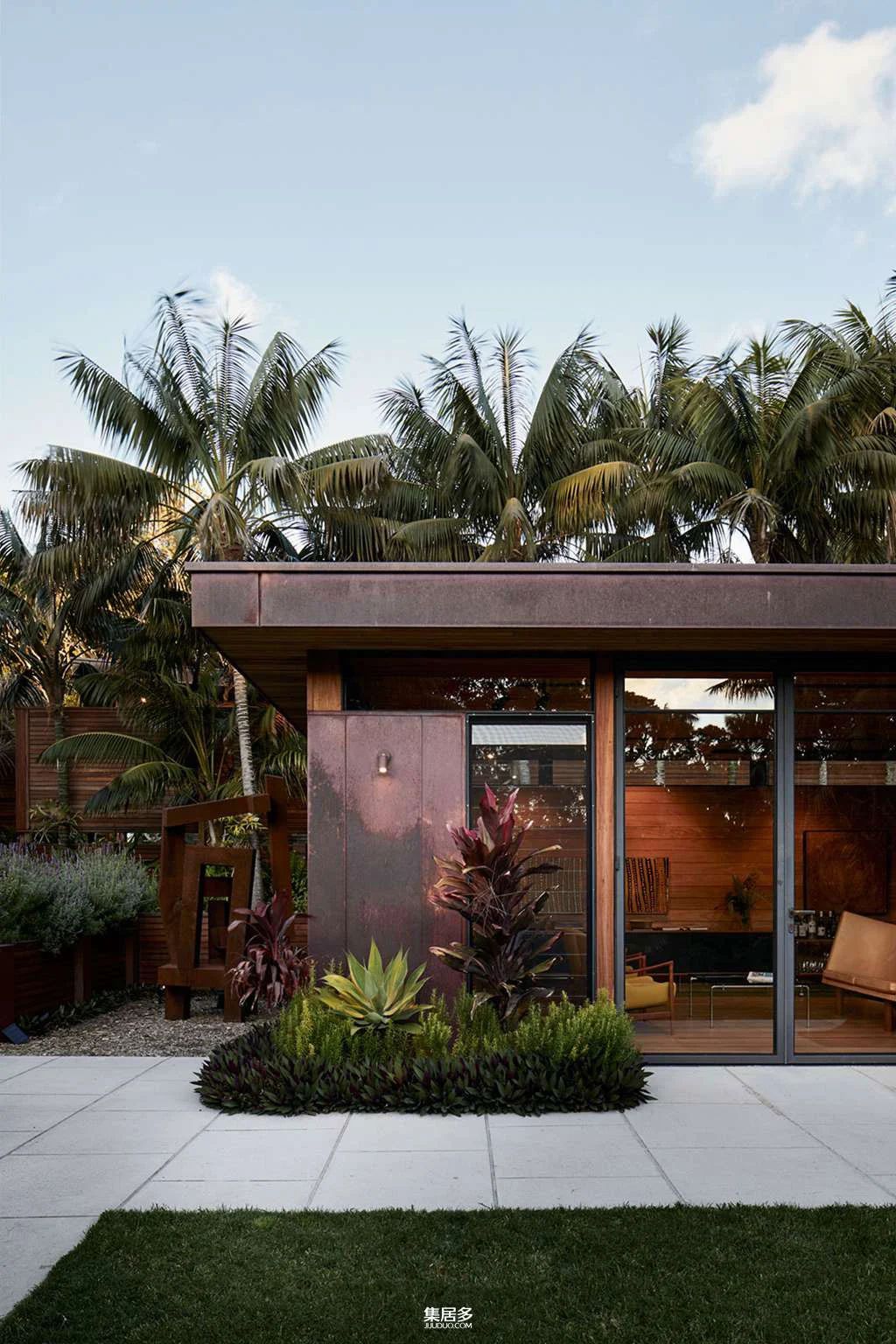 黑色立面与中世纪装饰组合的澳大利亚海岛度假屋-19