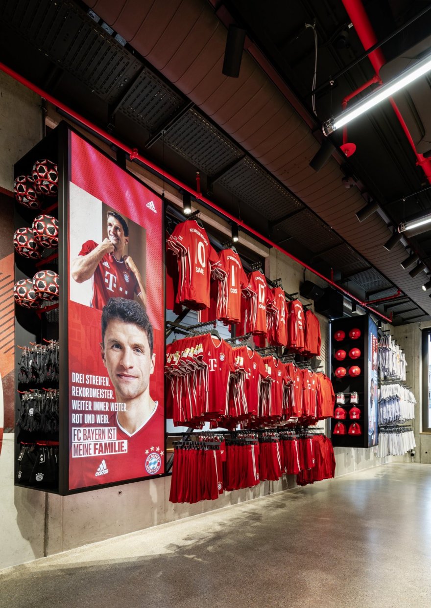 FC Bayern 世界旗舰店丨德国慕尼黑丨umdasch The Store Makers-11