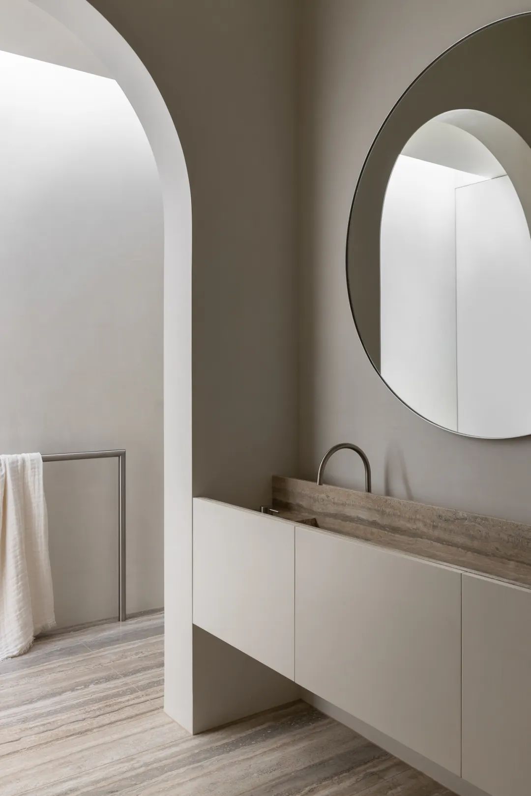 光与开放 · 艾玛·塞尔泽的极简之家丨澳大利亚墨尔本丨Selzer 设计工作室-81