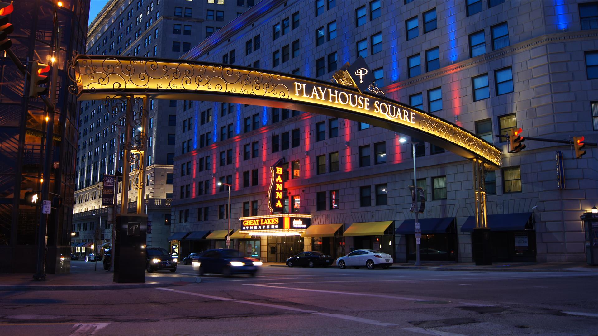 打造世界最大室外吊灯，DCL 助力 Playhouse Square 社区振兴-8