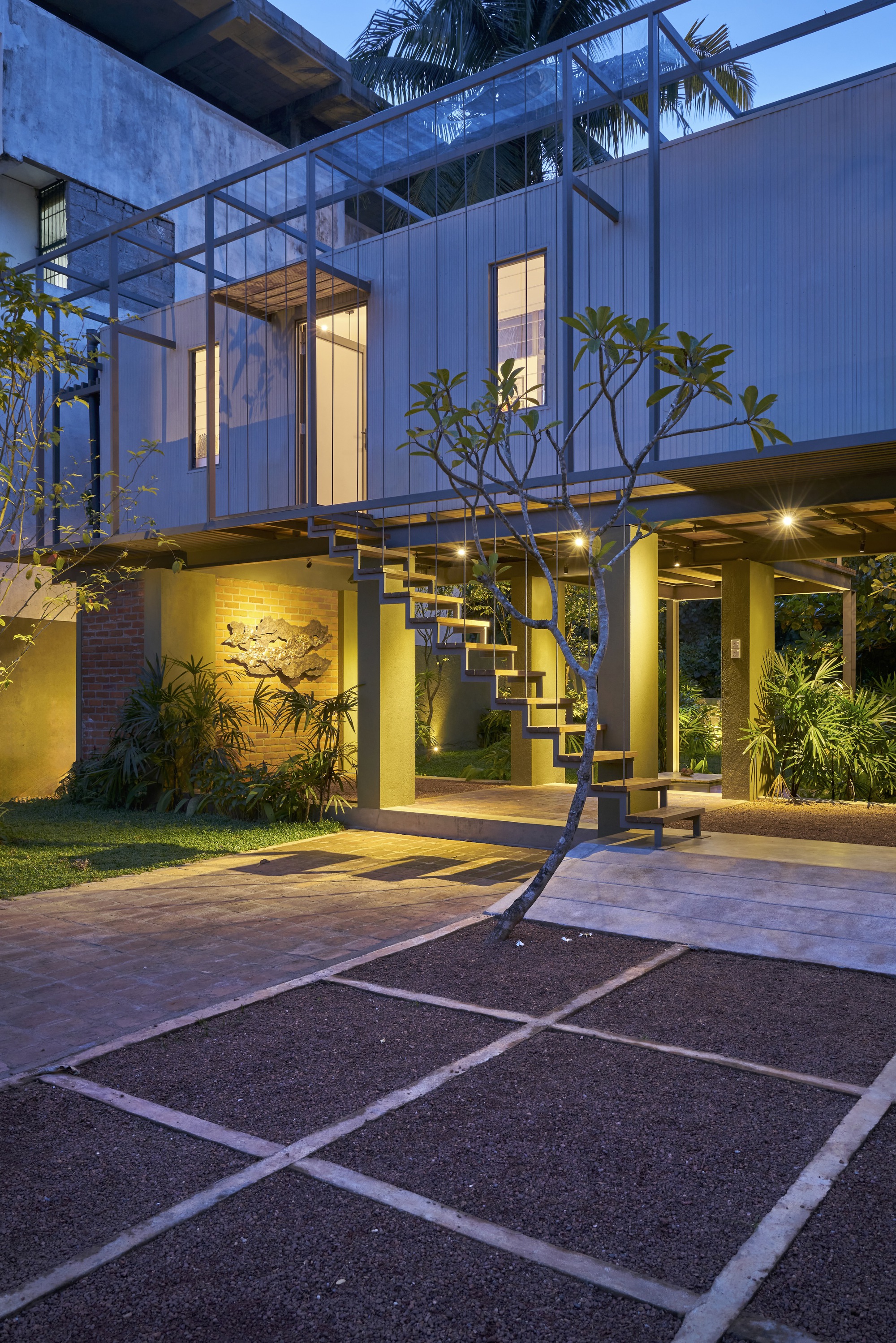 The Studio House  / KWCA - Kosala Weerasekara Chartered Architects-27