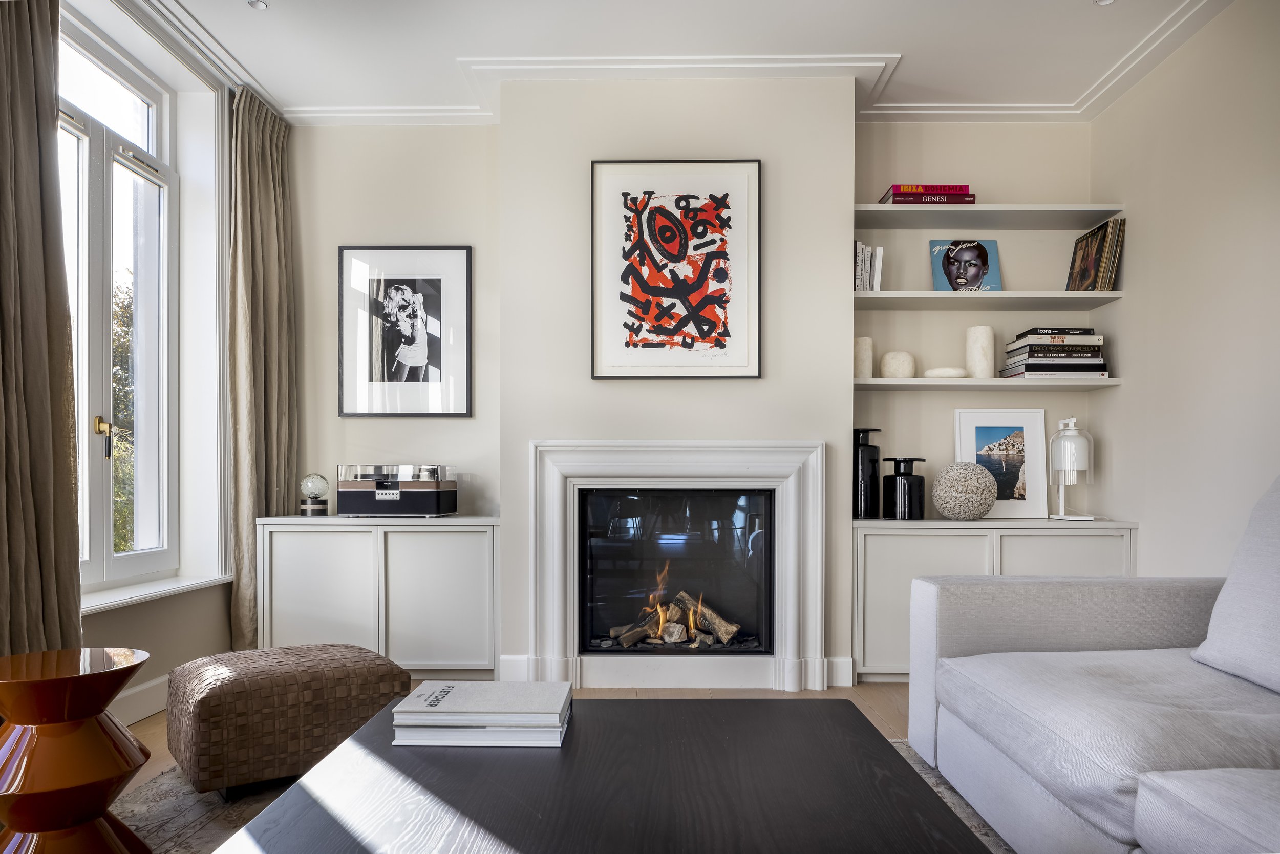 The monochrome apartment-1