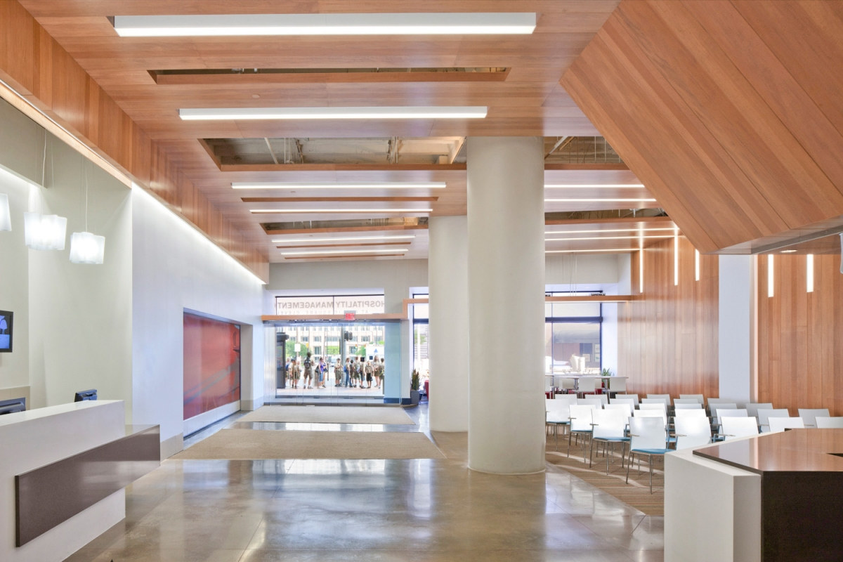 双面魅力 | Cuyahoga 社区学院酒店管理中心与 Pura Vida 餐厅-6