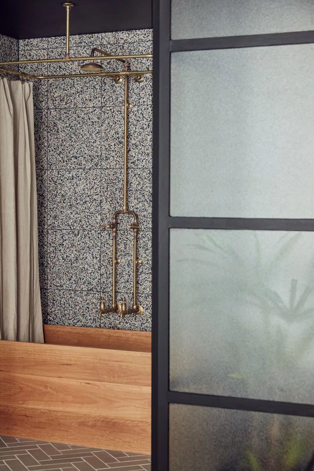 原来还可以这么玩，从一间废弃工厂打造的酒店设计找灵感-37