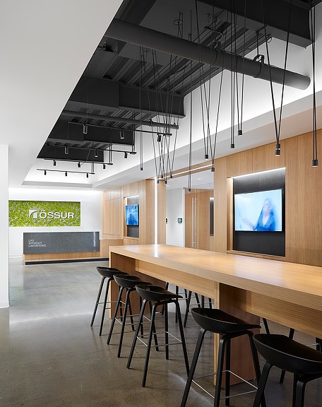 科技先驱 Ossur 美国总部，展现冰岛灵感与社区精神-7