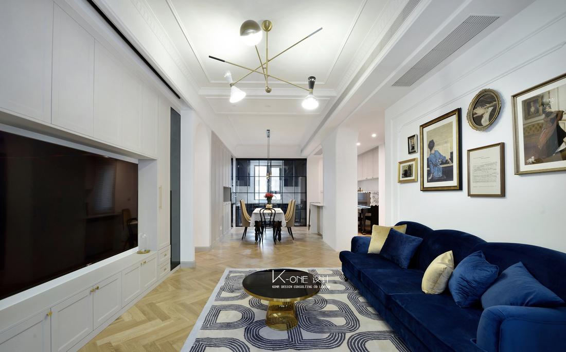 黄铜元素打造的雅致浪漫空间-17