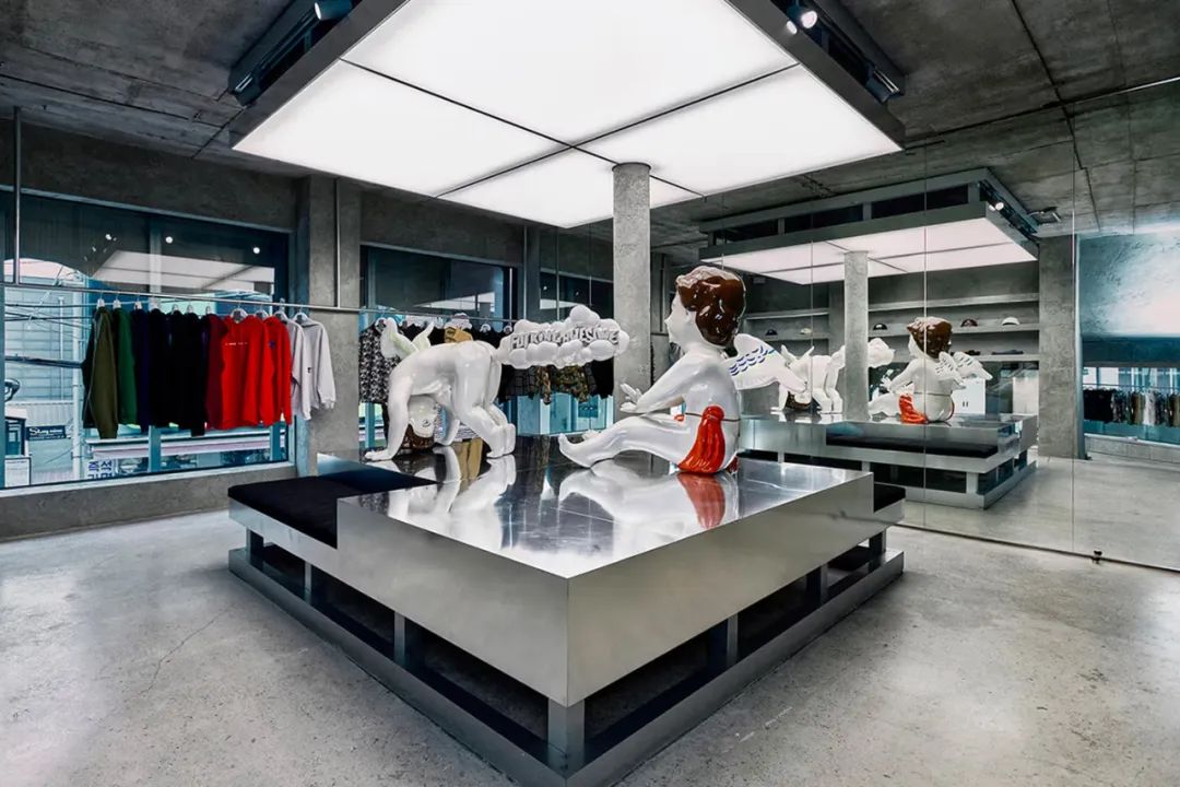 Fucking Awesome 首尔旗舰店和酒吧丨韩国首尔-7