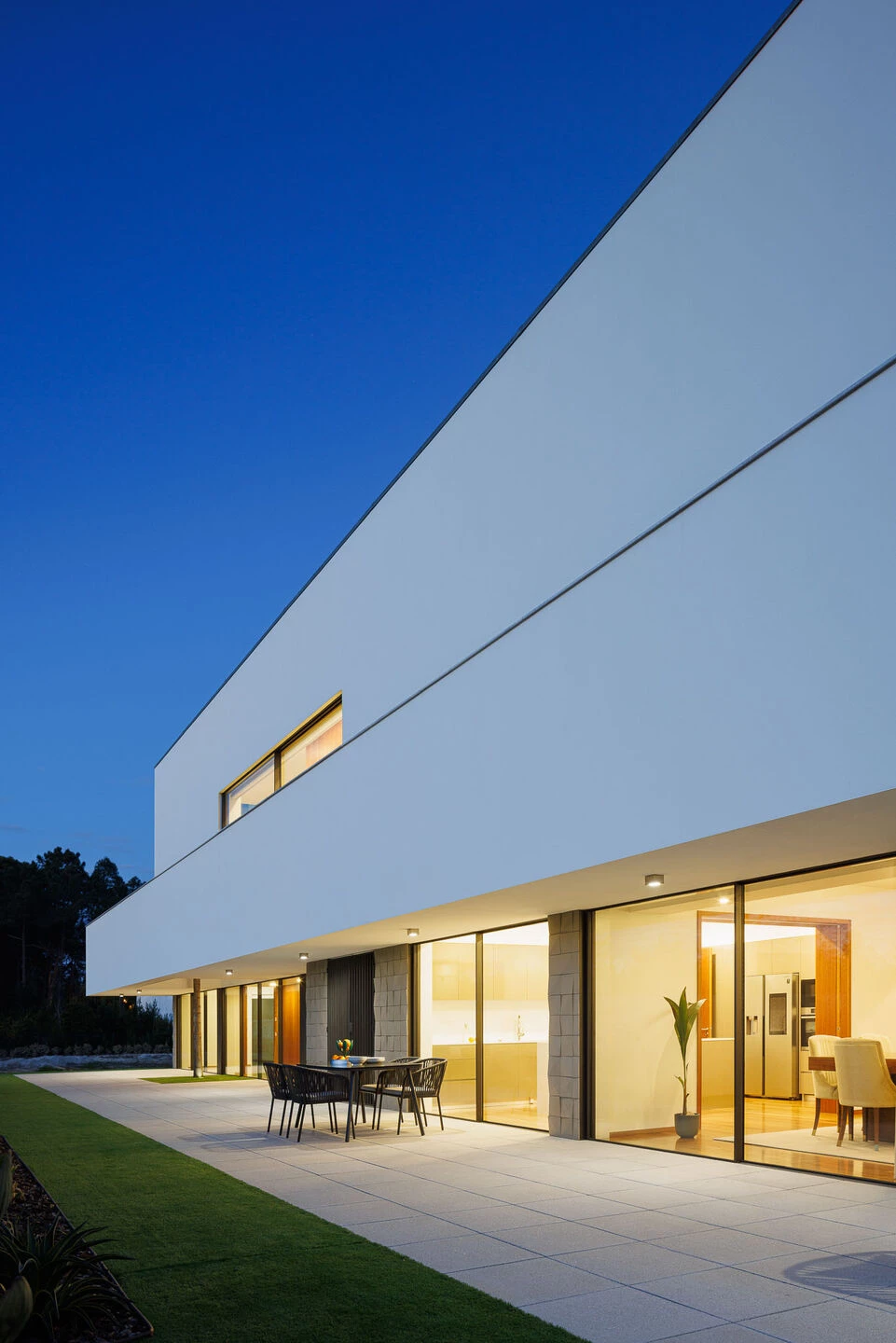 极简长形私宅设计丨葡萄牙-36