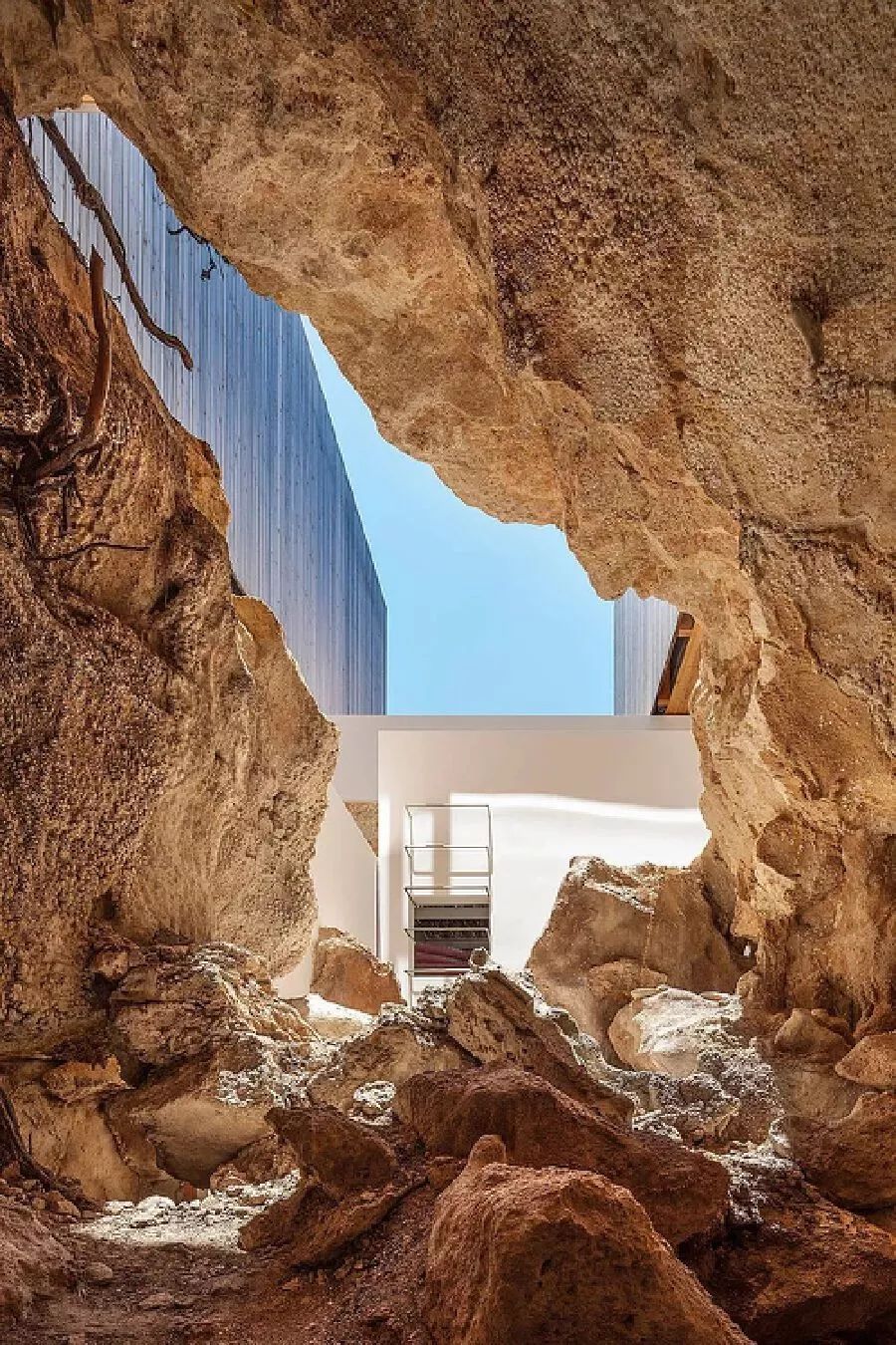 岩石上的住宅--木头做的房子  mariàcastelló-36