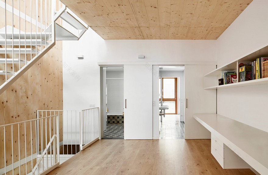 Energy-Efficient Home Built Between Two Dividing Walls in Terrassa, Barcelona-19