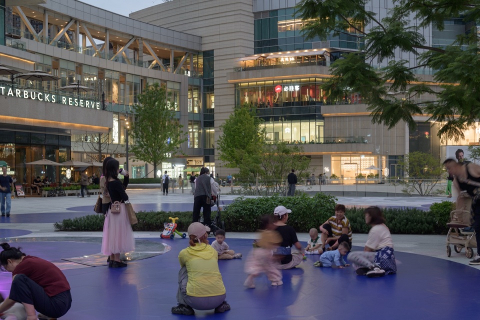 成都万象城公共广场改造设计丨中国成都丨扎哈·哈迪德建筑事务所,FLO景观设计事务所等-70