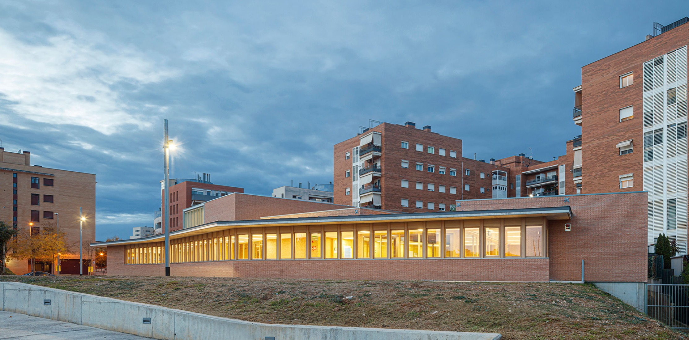 Can llong 初级医疗保健中心丨西班牙丨Comas  Pont Arquitectes-34