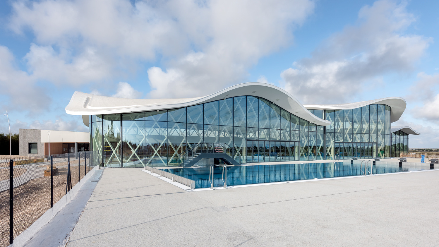 体育馆丨MultiplexeAquatique-93