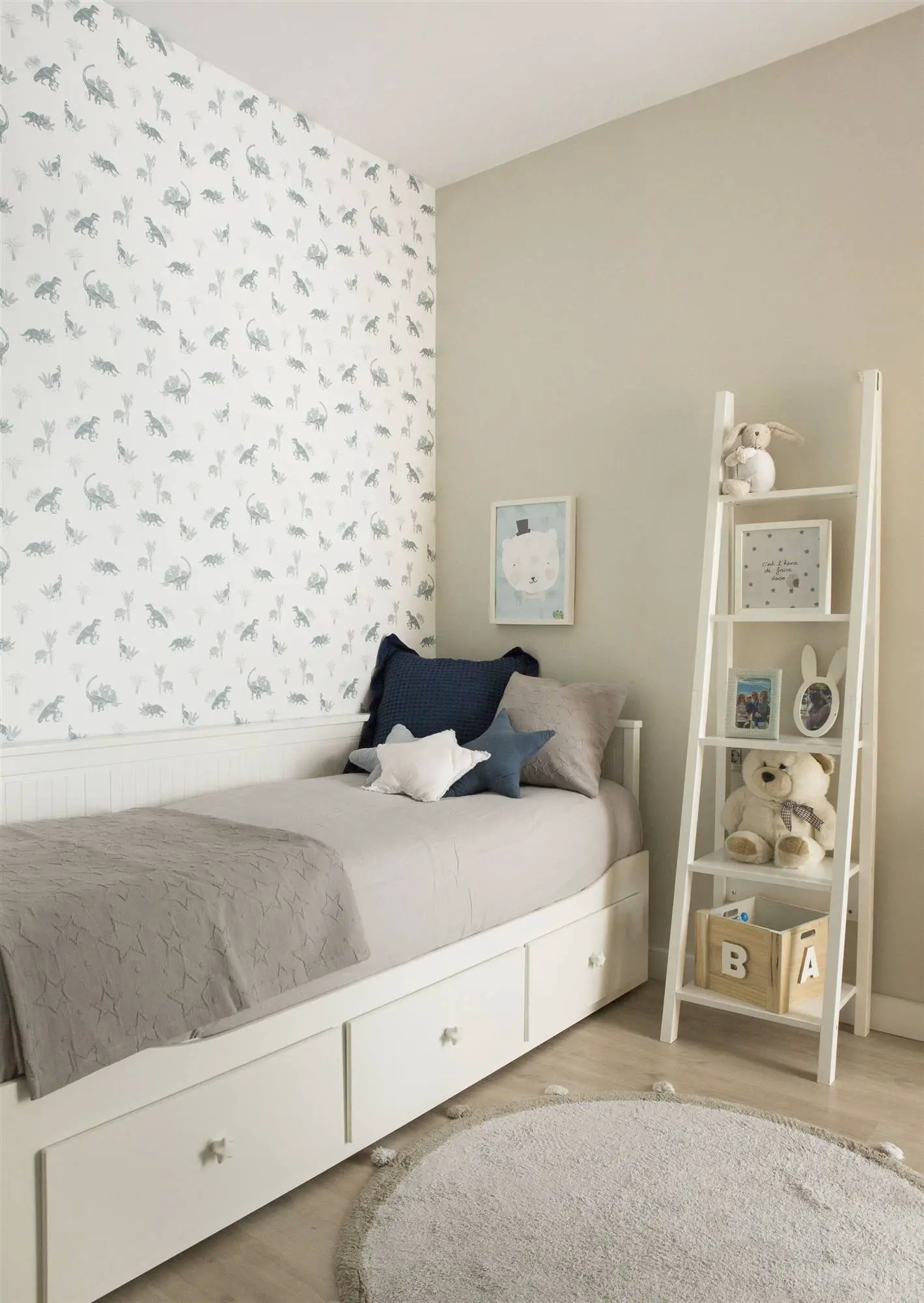 巴塞罗那 130m2 公寓 | 光线与空间的完美结合-9