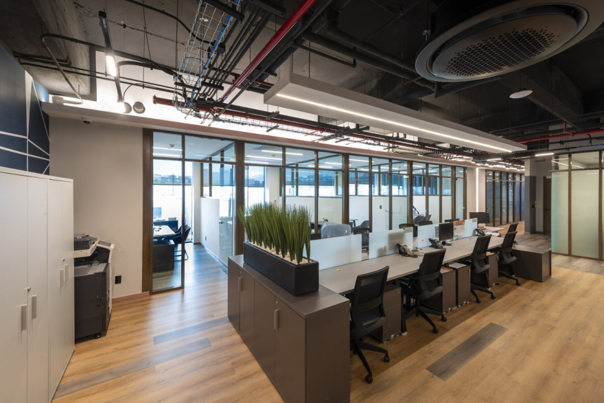 墨西哥城金融公司优雅办公空间-16