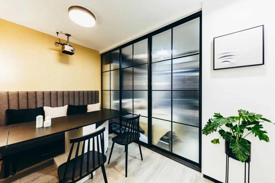 北京 65 平米半地下室住宅改造 | 折叠空间与功能的完美融合-42