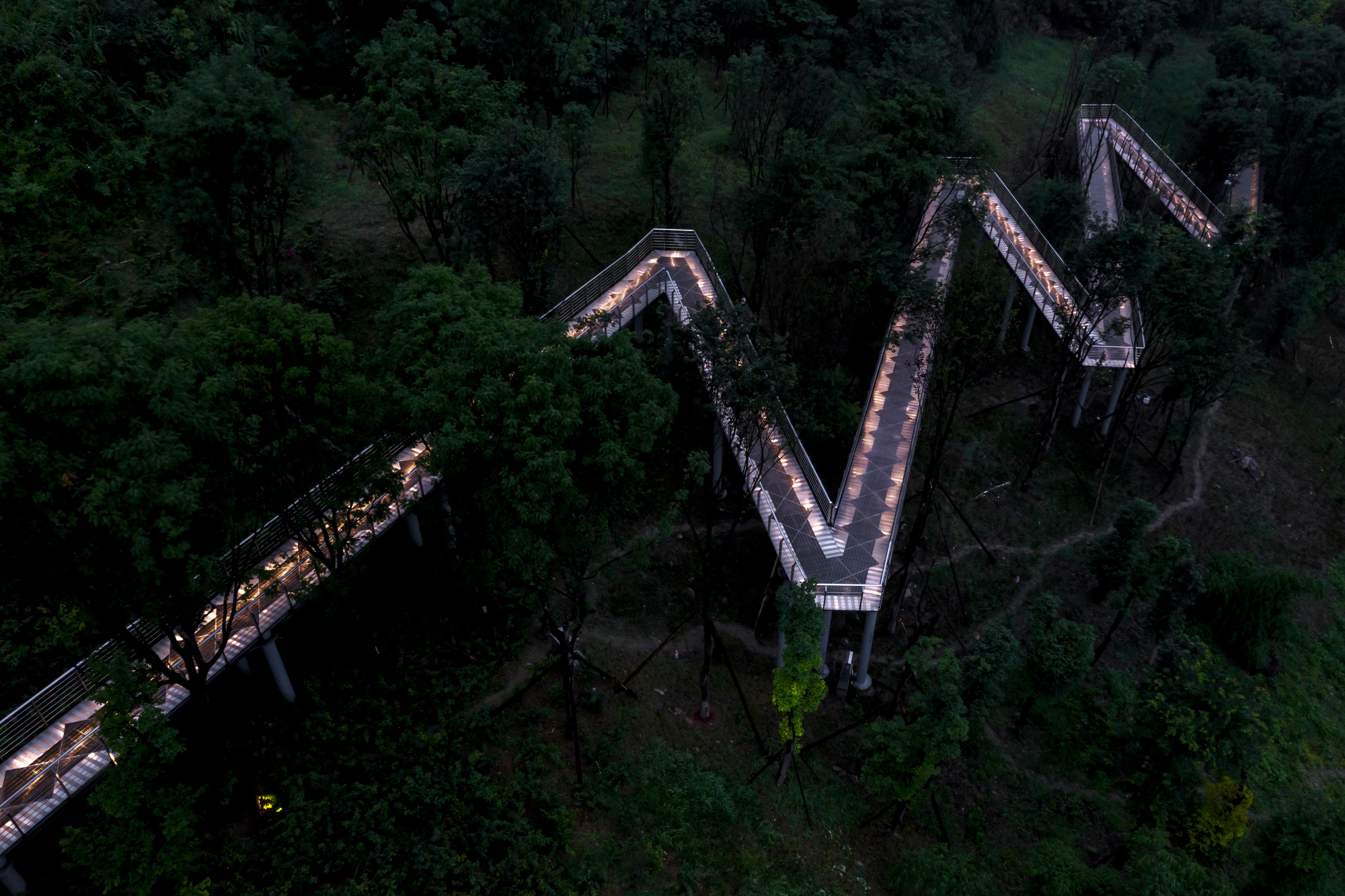 二郎郎酒庄园酒库-11