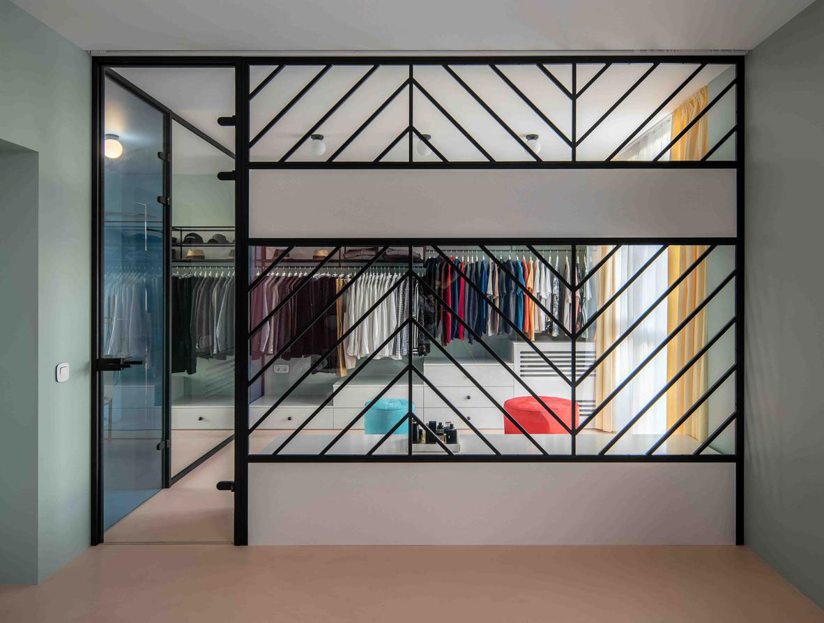 基辅大胆明亮的彩色家居设计-9