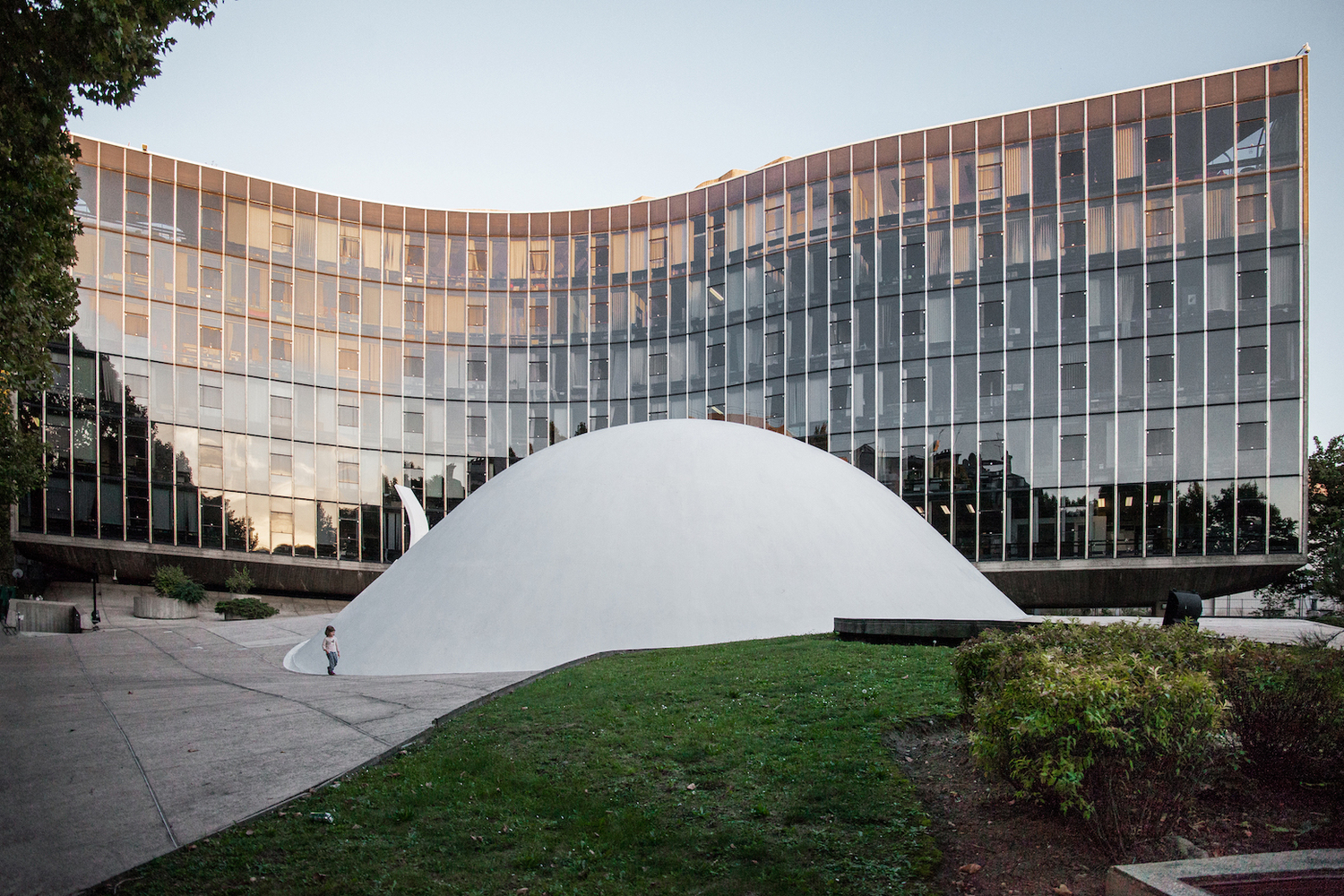 AD Classics French Communist Party Headquarters  Oscar Niemeyer-80