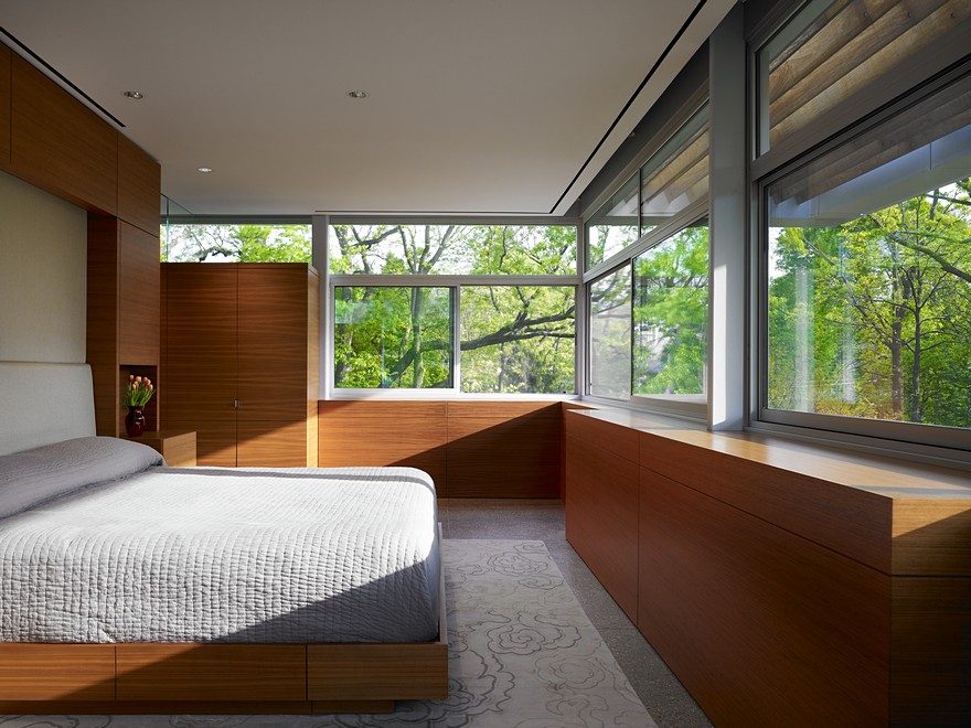 Hinsdale House Has an Ideal Exposure to the Sun and Protected Views-19