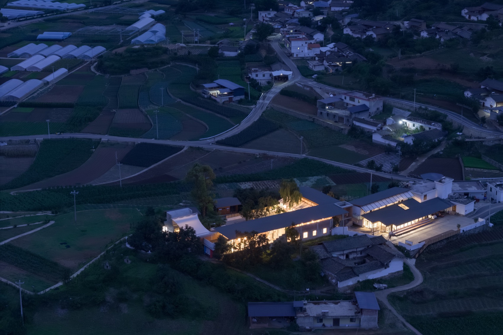 在遗址中的建造 · 联合村社区中心丨中国攀枝花丨合造社建筑设计事务所-3