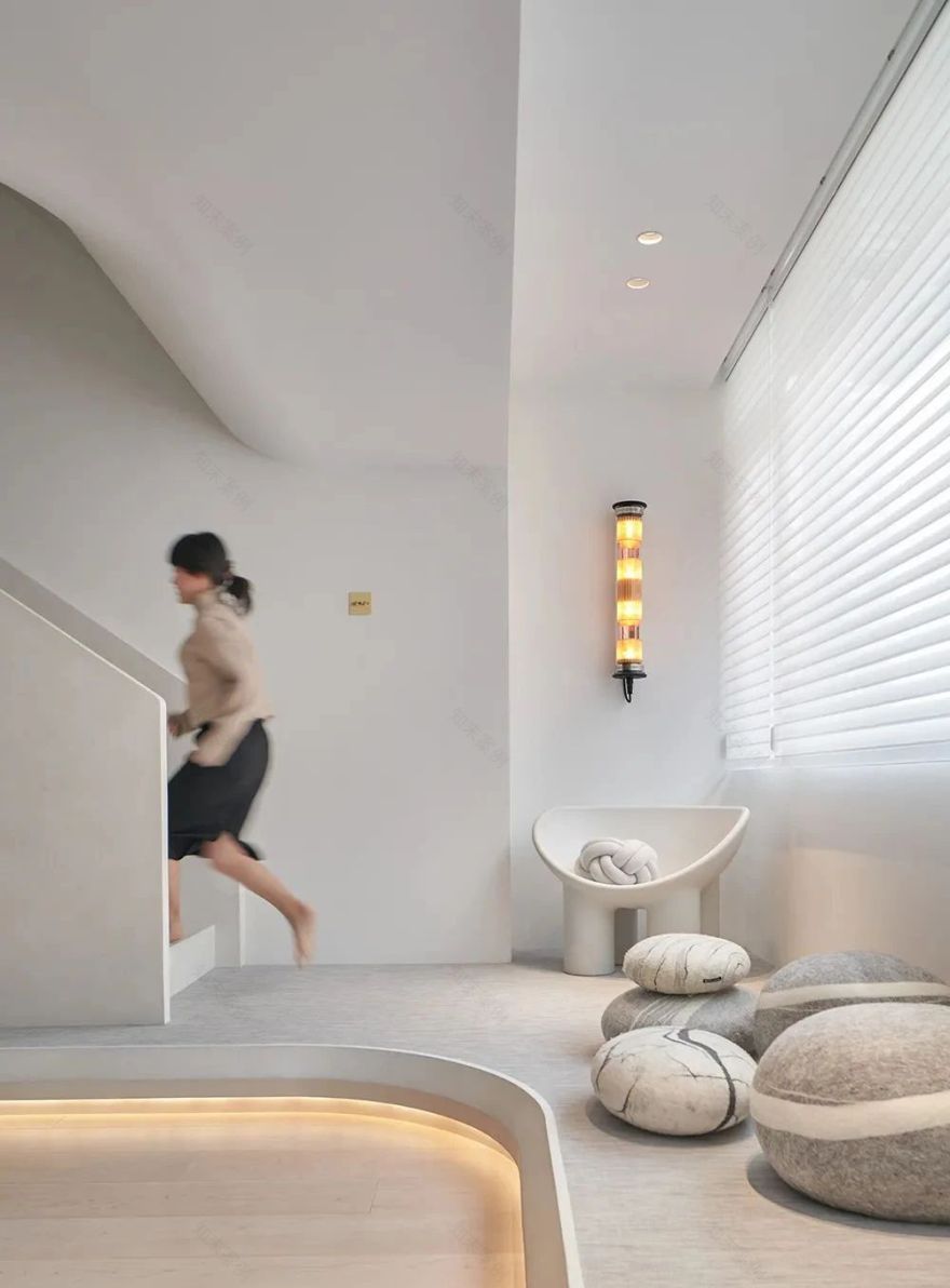 270㎡奶白色豪宅,静谧亲子之家丨北鸥设计-13