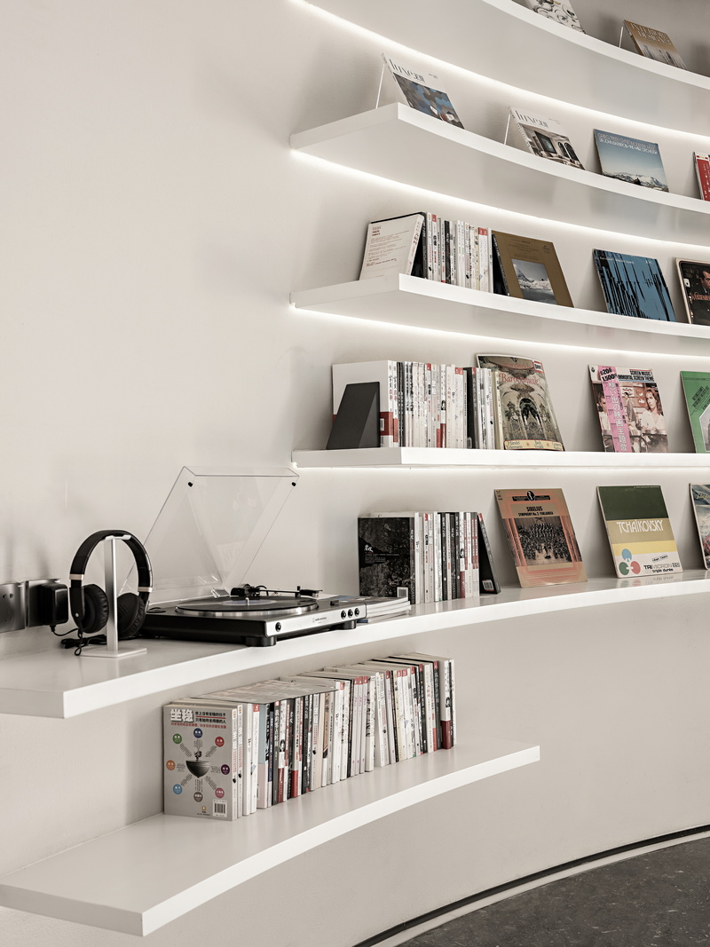 西安当代境 MOMΛ 体验中心·时光图书馆丨中国西安丨深圳市如聿空间设计有限公司-31